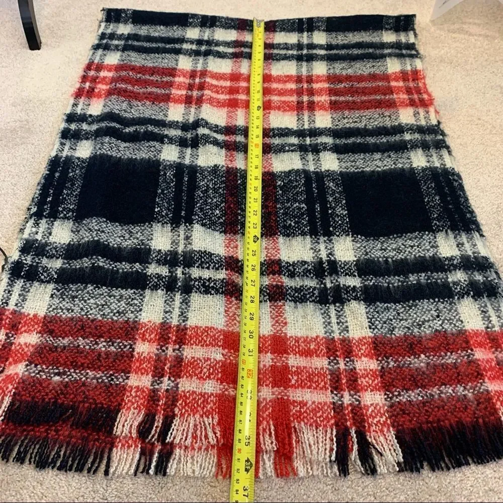 Fluffy warm red black cream scarf💥
